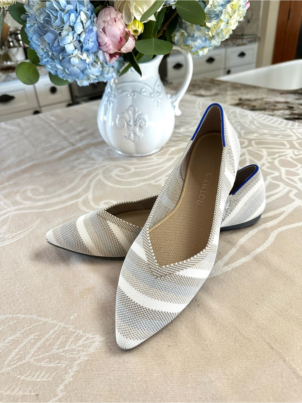 Rothy’s The Point W10 Taupe Ivory Stripe Knit Flats Machine Washable